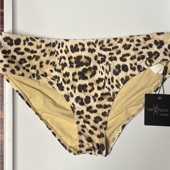 nip tuck Other - Leopard Swim Bottoms